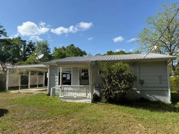 1207 W 12th St, Bogalusa, LA 70427