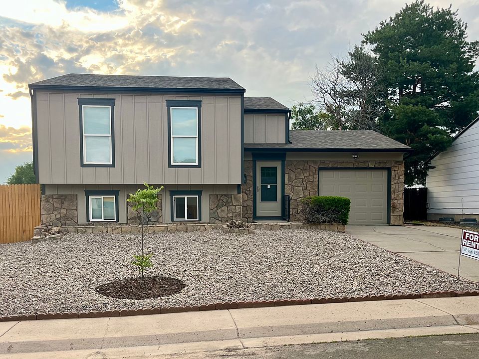 1st image of 1671 Killarney St