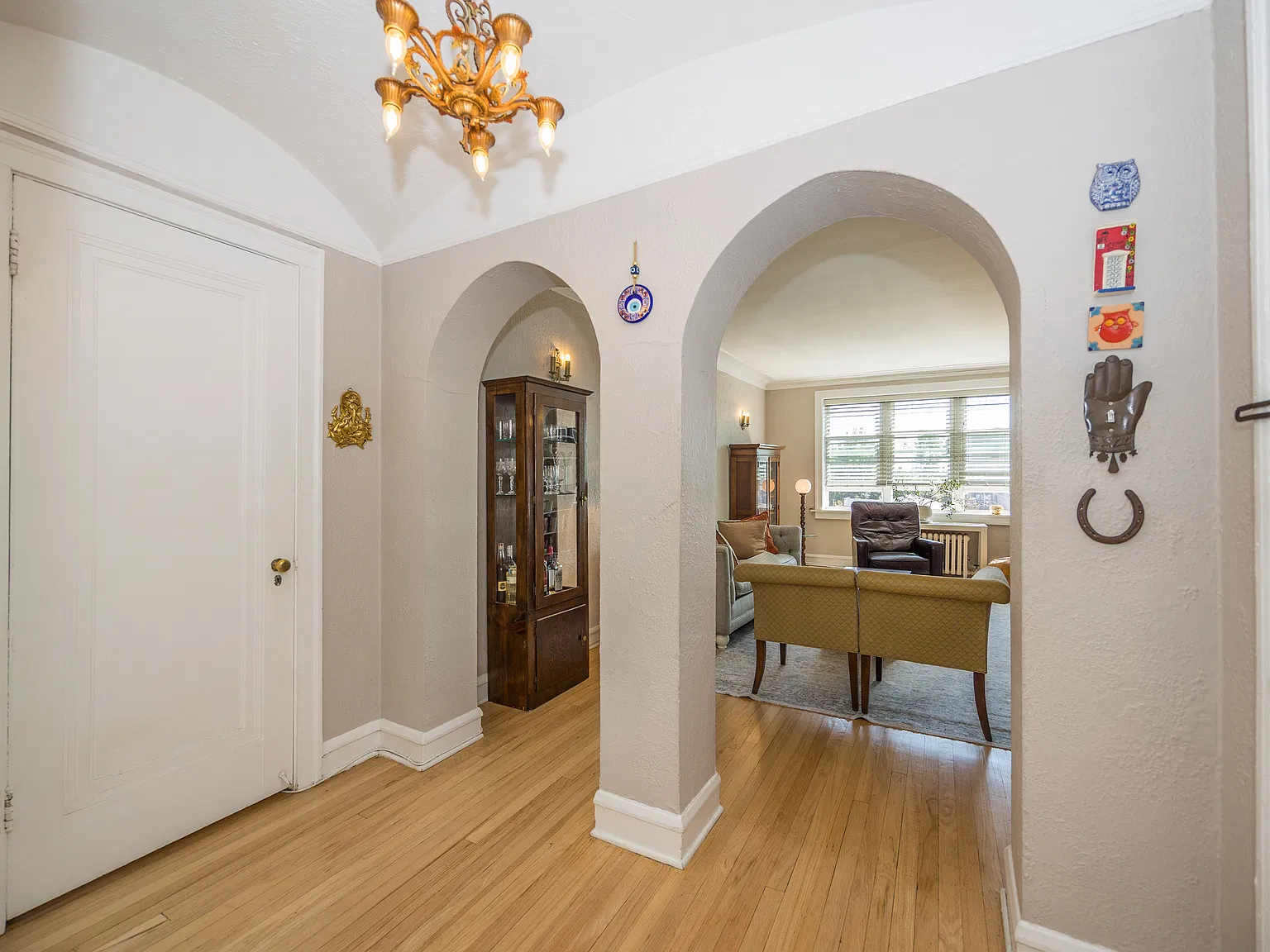 2 bed, 1200 sqft, $2,750 — Photo 3