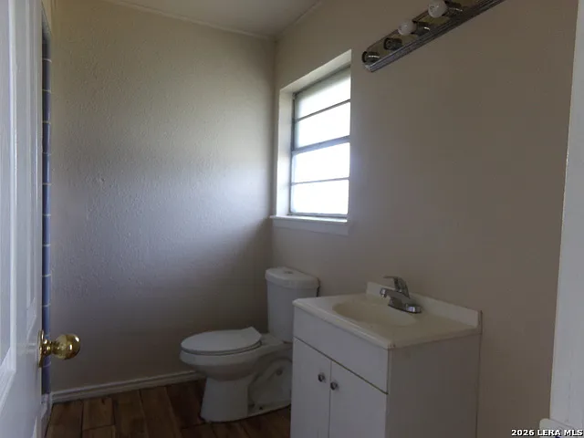 402 Otter Dr — Photo 8