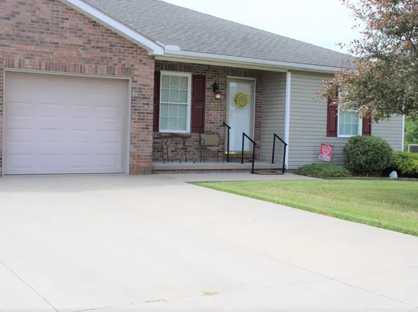 505 S 8th Ave, Haubstadt, IN 47639