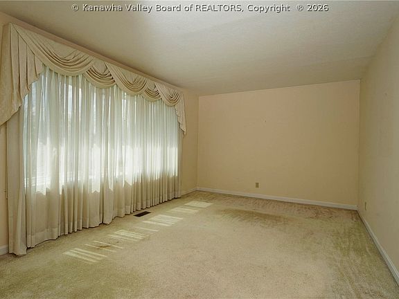 3rd image of 5421 Tanglewood Rd