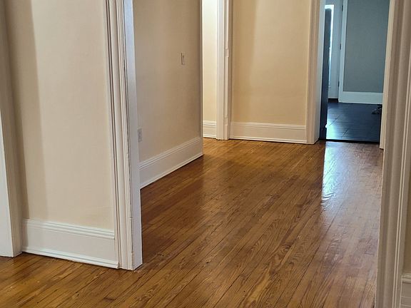 5th image of 633 Walnut Ave