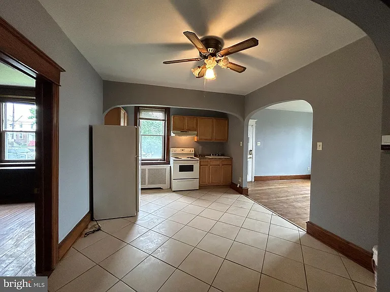 6370 Oxford Ave #B — Photo 5