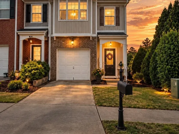 4 Madaline Ln, Dawsonville, GA 30534