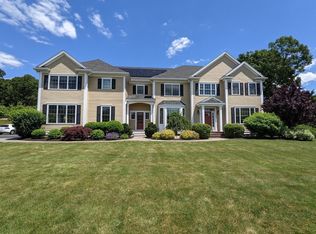 16 Essex St, Norfolk, MA 02056