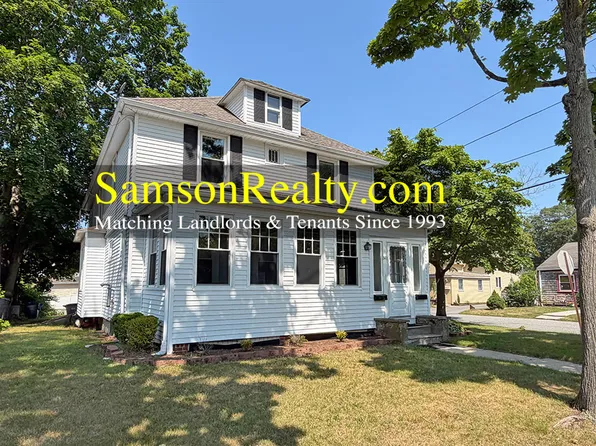 38 Viola Ave Floor 2, Riverside, RI 02915