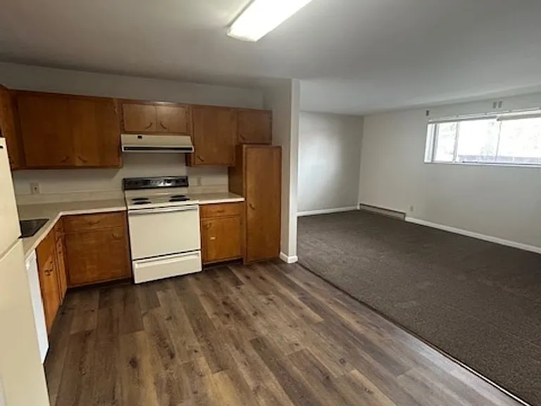 319 Hillcrest Dr — Photo 5