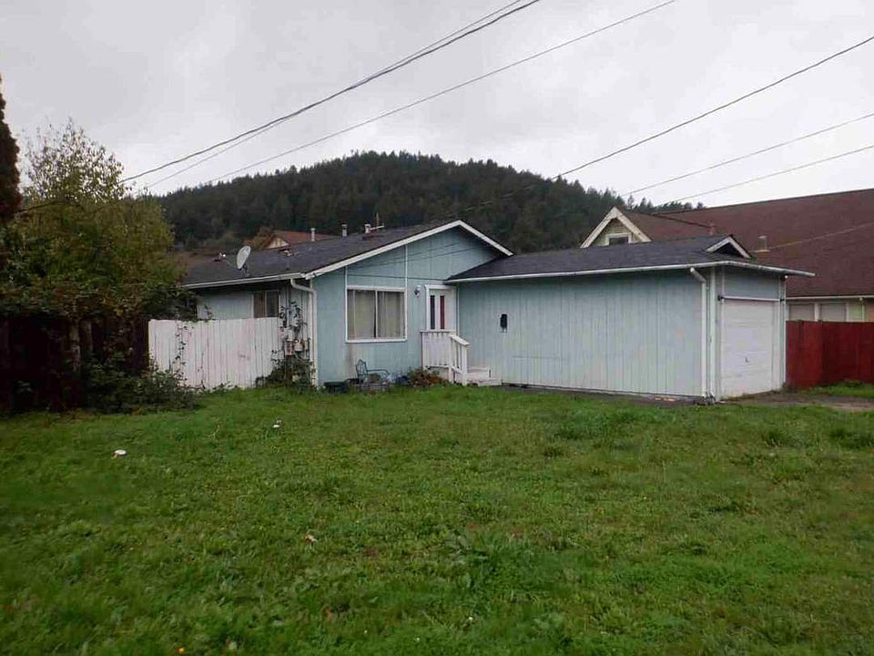 2nd image of 441 3rd Ave