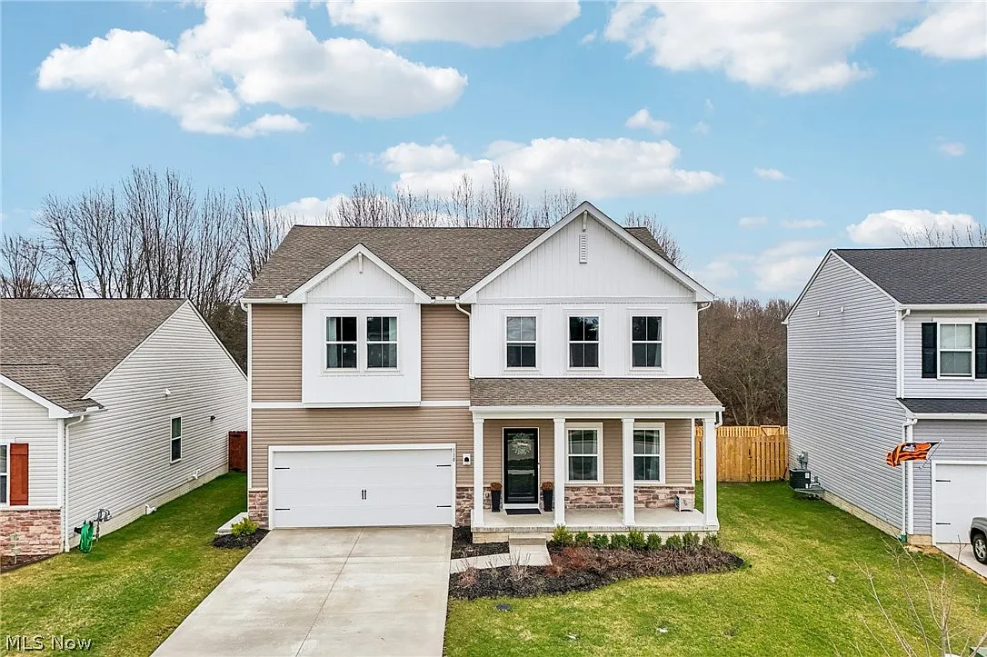 110 Harvest Way photo 1