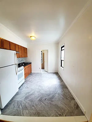 Rented by Metro Garden Realty NYC | media 5