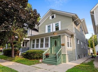 1117 Foster St #1, Evanston, IL 60201