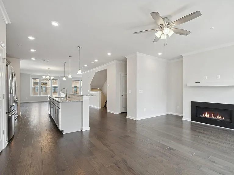 45117 Kincora Dr — Photo 6