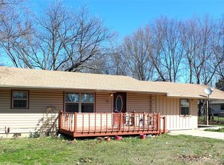 906 SW 5th St, Wagoner, OK 74467