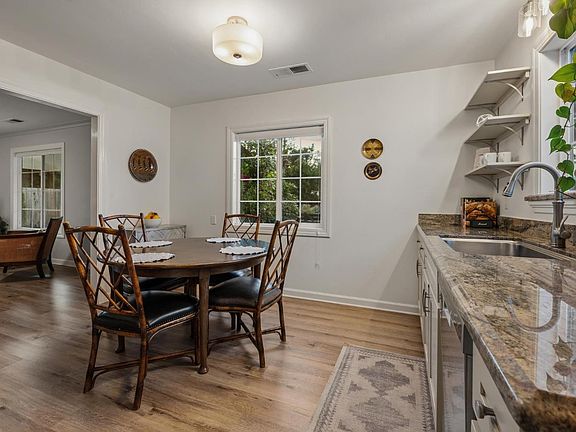4th image of 1080 Solano Avenue