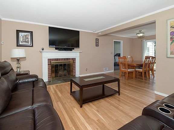 Livingroom_C.jpg
