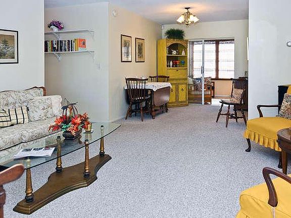 2nd image of 1000 Siesta Ave