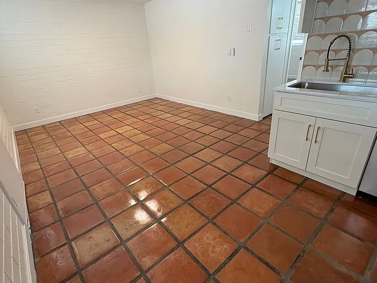 1867 E University Dr — Photo 16