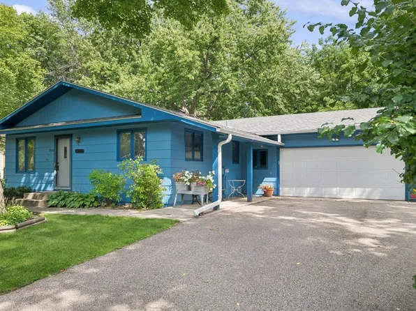 704 Nixon Ave SE, Watertown, MN 55388