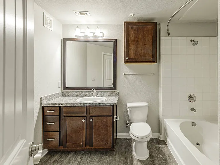 Hebron 121 Station Apartments — Photo 29