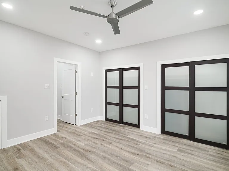 2950 Kensington Ave #1 — Photo 5