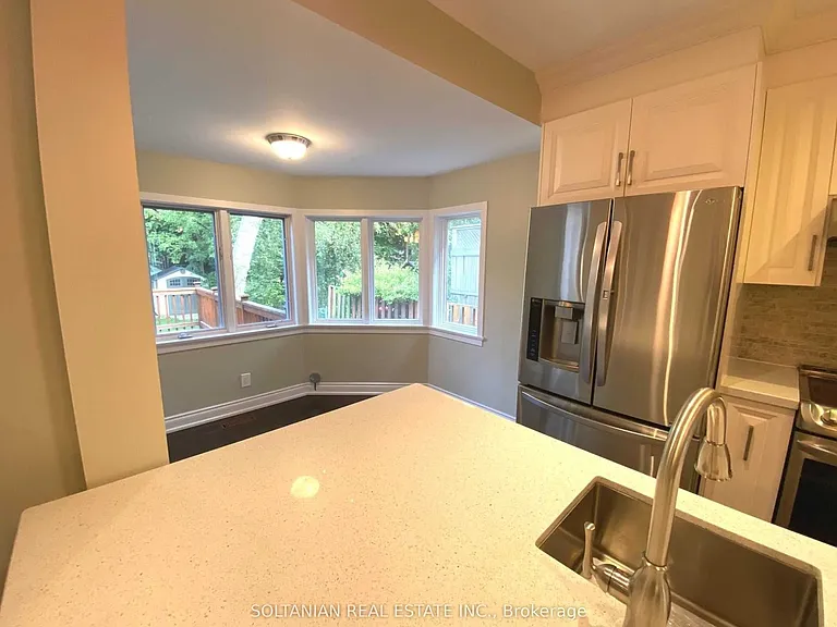137 Colin Ave — Photo 17