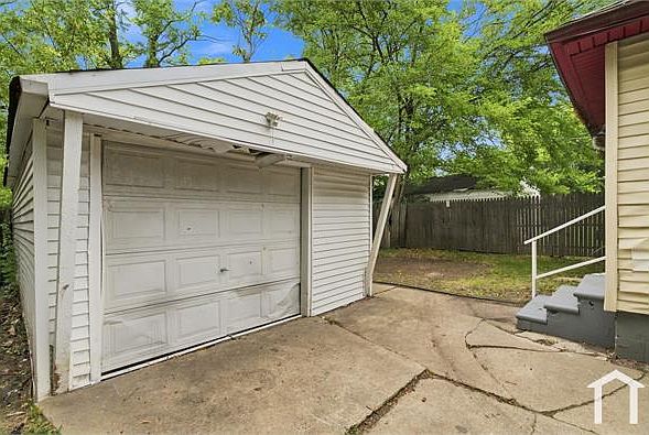 19391 Greeley St, photo 24