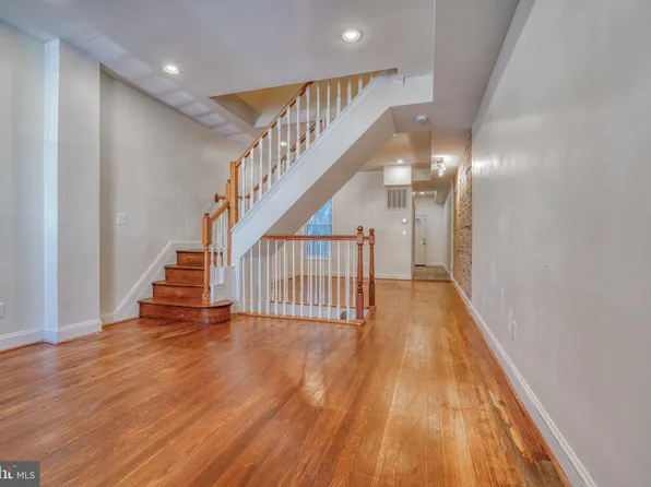 529 E 38th St, Baltimore, MD 21218