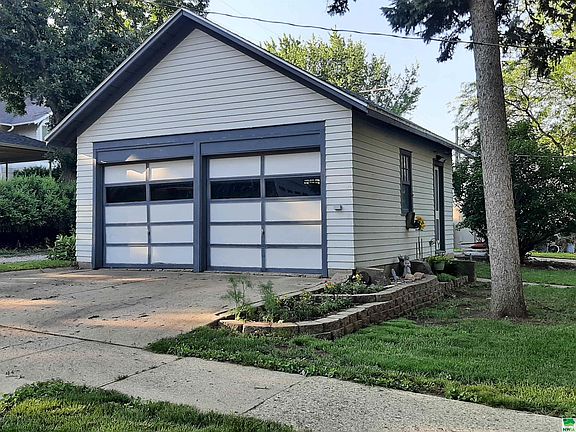 4th image of 1000 Central Avenue Pl NW