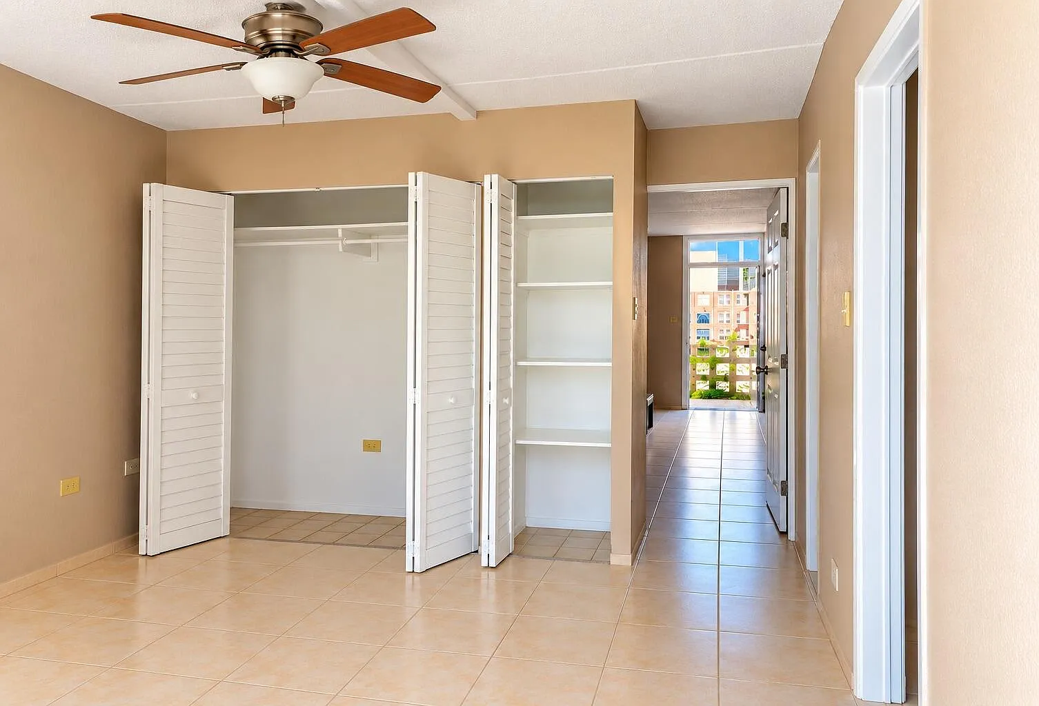 1 bed, $1,000 — Photo 4