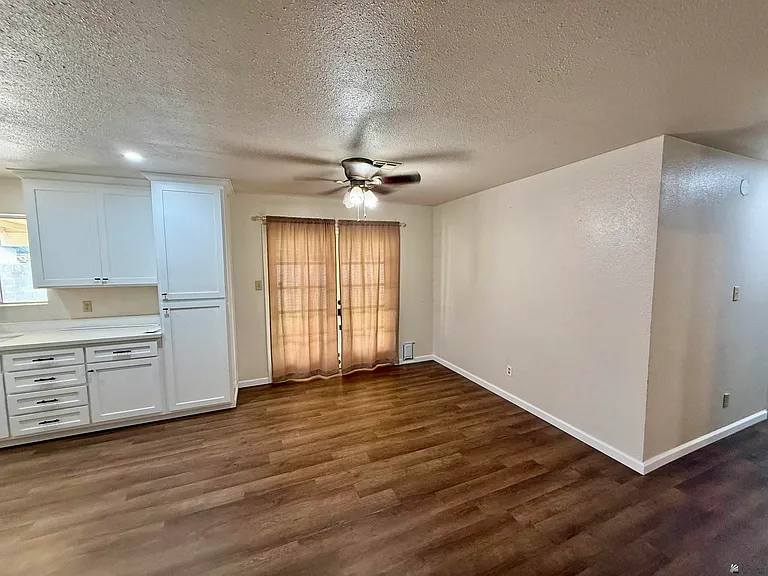 4590 W 19th Pl — Photo 8
