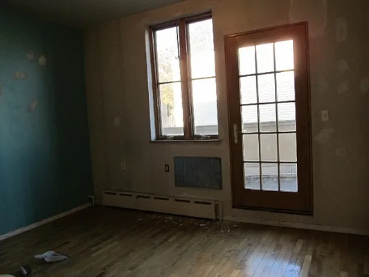 Rented by FlatFinders Realty | media 28