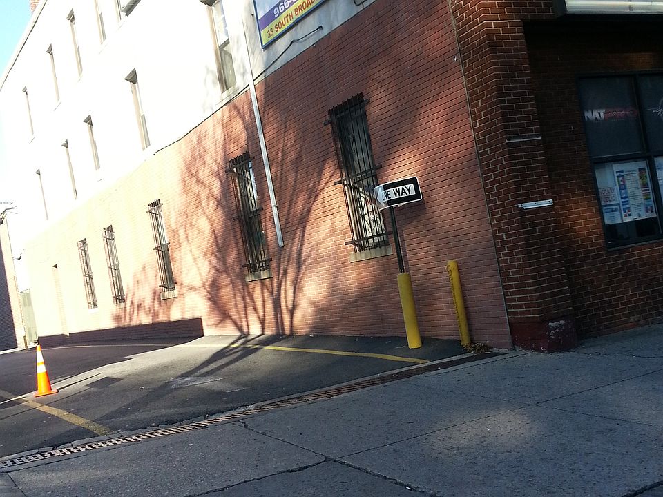 2nd image of 33 S Broadway