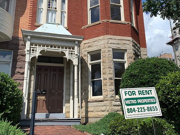 2nd image of 212 W Main St #A