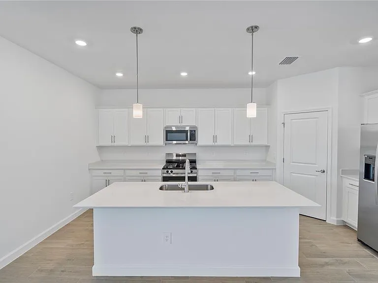 15077 Jadestone Dr — Photo 12