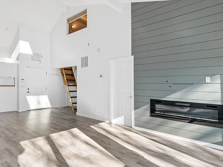 220 Montauk Hwy #22 — Photo 8