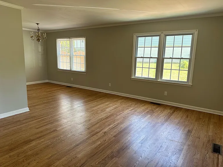 2716 McKinney St — Photo 3