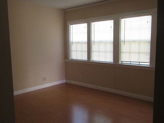 3rd image of 9824 Haines Canyon Ave