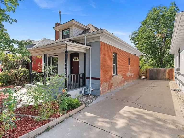 145 S Cherokee St — Photo 2