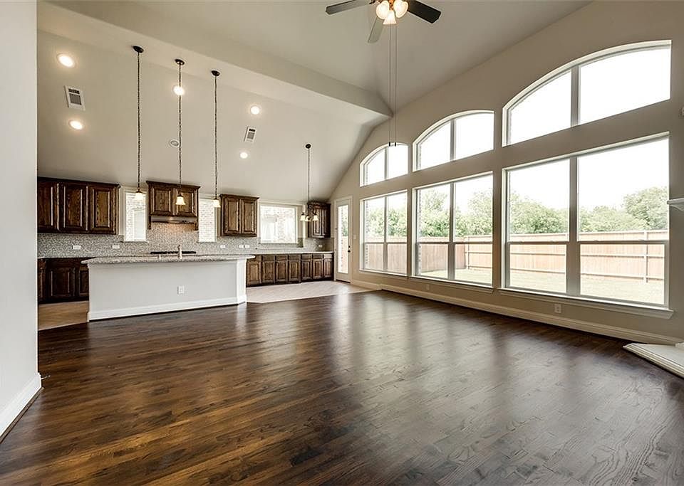 1st image of 217 Dominion Dr