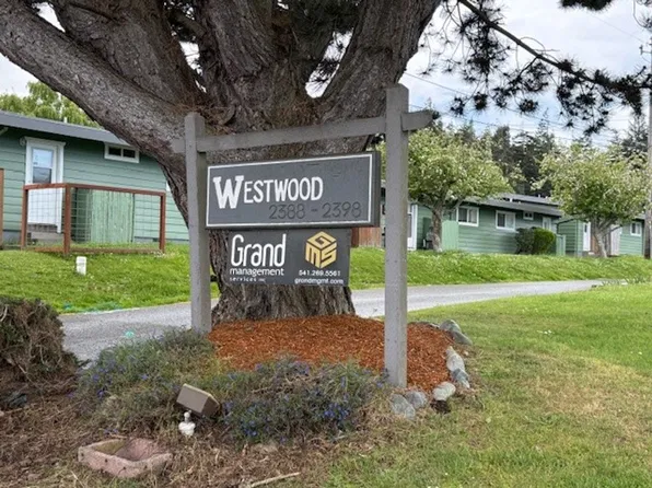2388-2396 Broadway St #2398A-2398V, North Bend, OR 97459