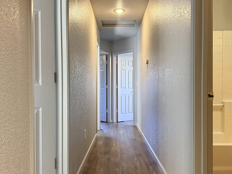 520 Saint Teresa Ct — Photo 10