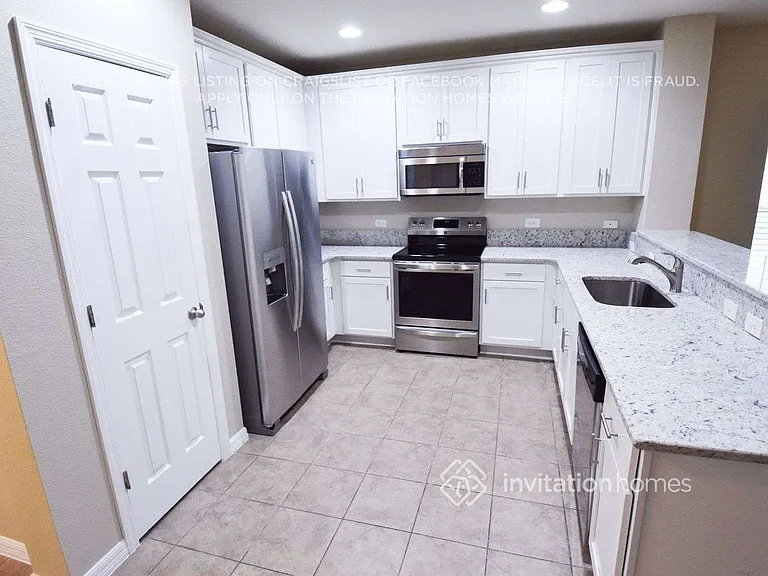 14140 Waterford Creek Blvd — Photo 4