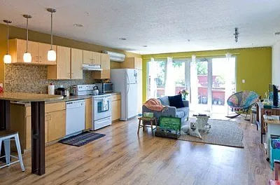 115ct - Bricklight Courtyard Apartments — Photo 6