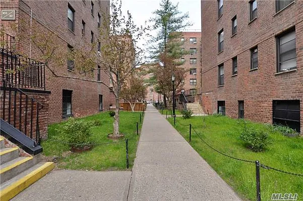 Sold by Benjamin Realty Since 1980 | media 2
