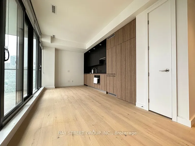 81 Wellesley St E #1408 — Photo 5
