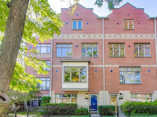 111 S Euclid Ave #A, Oak Park, IL 60302