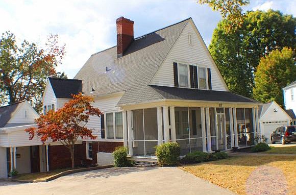 1st image of 717 Yadkin St