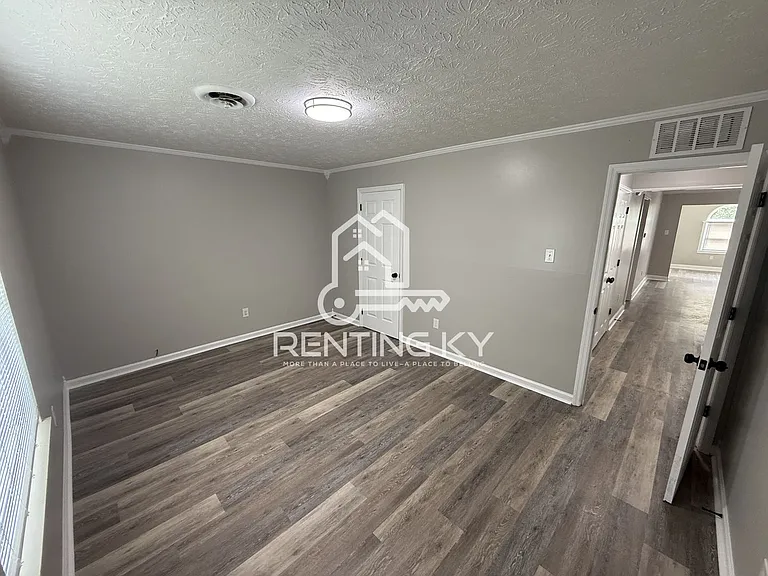 3308 Valhalla Dr — Photo 8