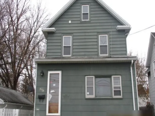 228 Maple Ave E, East Rochester, NY 14445